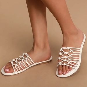 NWOT Seychelles Knotted Strappy Sandals